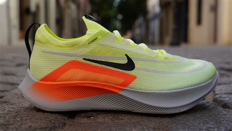 Nike zoomfly 4